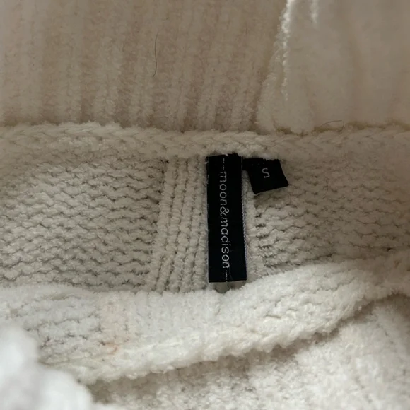 White Turtleneck Sweater - Picture 3 of 6